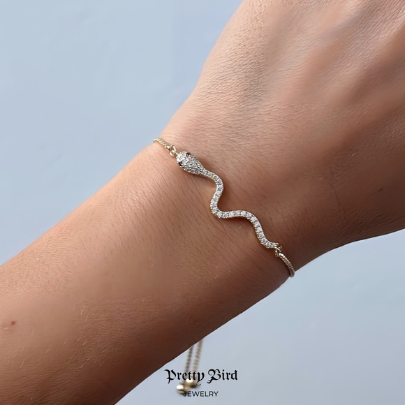Pretty Bird Jewelry - 18k Yellow Gold Plated Crystal Snake Box Chain Lariat Bracelet